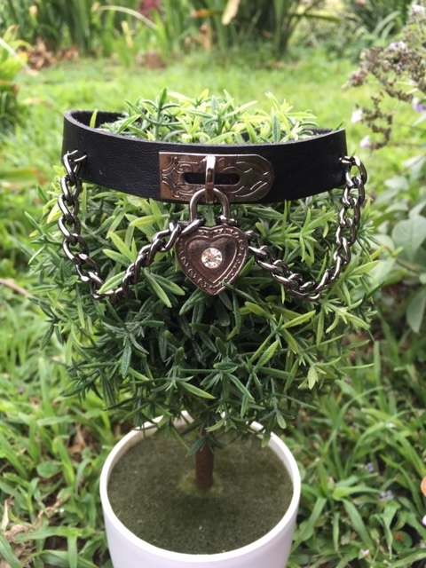 Faux leather choker with heart padlock and chains