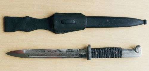 S84.98 WWII SINGLE ETCHED DRESS BAYONET. BY W.K.C. SOLINGEN