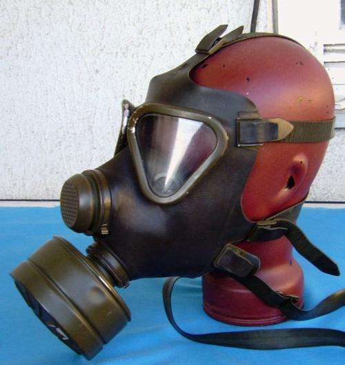 Original German Army Bundeswehr Gas mask with Filter size 2 (13/28)