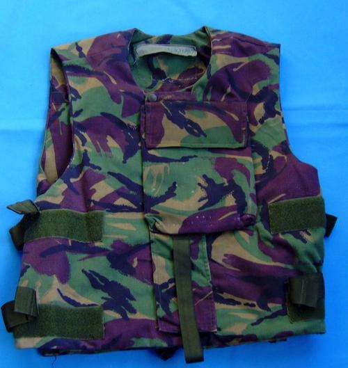 UK British Army DPM camo Vest size M (14/3)