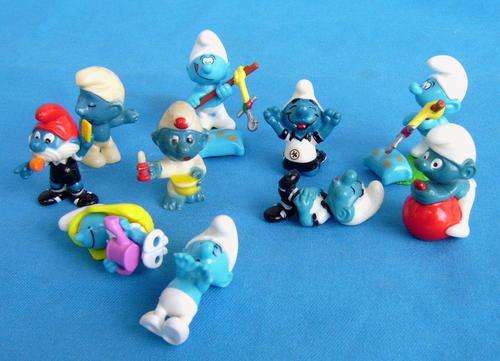 10 different mini Peyo Smurfs (21/29)