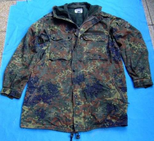 Original German Army Bundeswehr camo Winter Parka size XL (BW16) (3c/3)