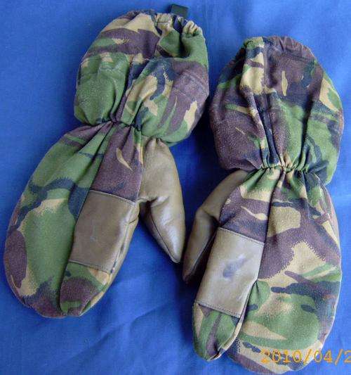 Genuine UK leather/camo Glove with Trigger Finger size L  (0A29)