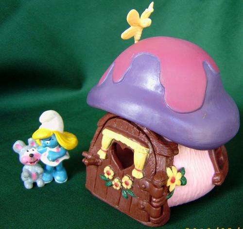 Smurf House and  Smurfette Schleich Peyo (0F30)