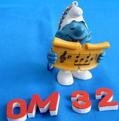 Singer Smurf Key Ring Peyo Schleich (0M32)