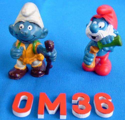 2 differnet Smurfs Peyo  Schleich (0M36)