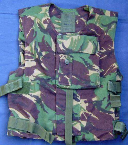 UK DPM camo Vest size M-L  (0L)
