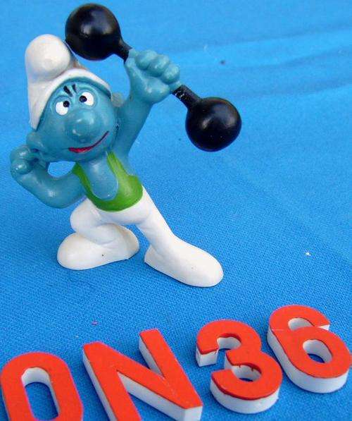 Gymnast Smurf Peyo West Germany from the 70s TOP ! (0N36)