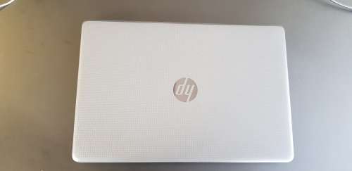 HP 250 G6 - 15.6" - Core i3 5005U - 2.00GHz - 64BIT - 8GB RAM - 500 GB HDD BUSINESS LAPTOP