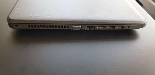HP 250 G6 - 15.6" - Core i3 5005U - 2.00GHz - 64BIT - 8GB RAM - 500 GB HDD BUSINESS LAPTOP