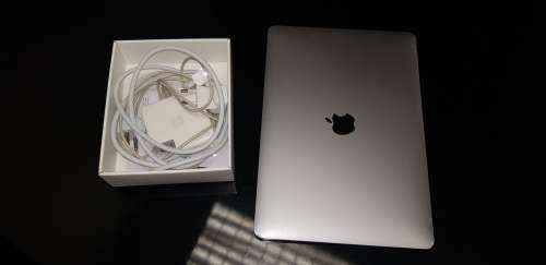 MACBOOK PRO 13" MID 2017 - A1708 *** NOT WORKING - SOLD FOR SPARES***