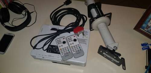 EPSON EMP-1715 LCD PROJECTOR