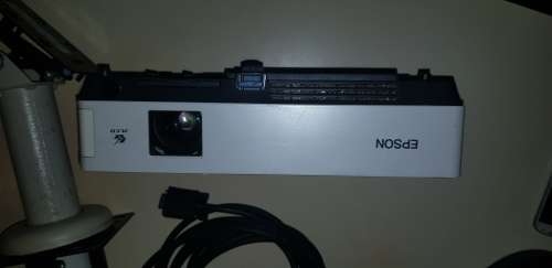 EPSON EMP-1715 LCD PROJECTOR