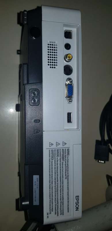 EPSON EMP-1715 LCD PROJECTOR
