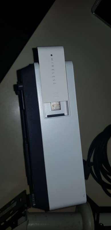 EPSON EMP-1715 LCD PROJECTOR