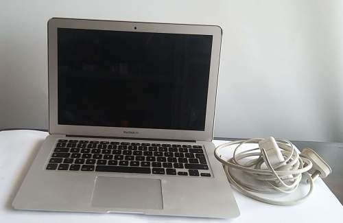 13.3 INCH MACBOOK AIR ***READ DESCRIPTION***
