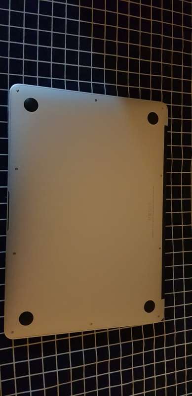 13.3 INCH MACBOOK AIR ***READ DESCRIPTION***