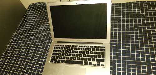 13.3 INCH MACBOOK AIR ***READ DESCRIPTION***