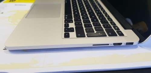 13` MACBOOK PRO - RETINA - 500GB SSD - 8GB - I5 - EARLY 2015