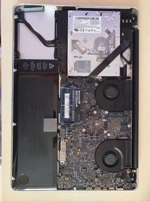 Macbook Pro Unibody A1286 (please read description)
