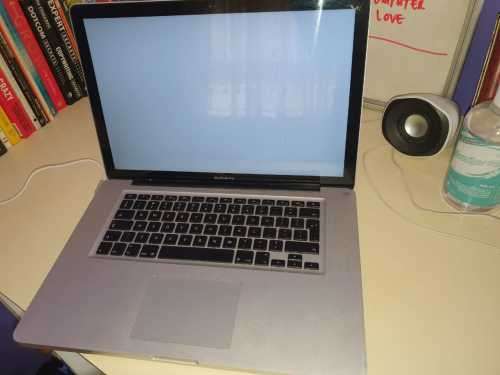 Macbook Pro Unibody A1286 (please read description)