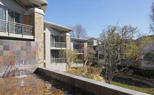 Luxury one night stay at Moloko Strathavon by SATSA