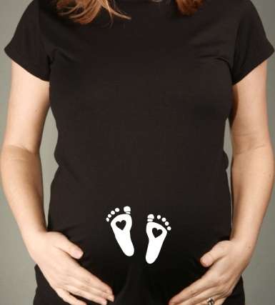 MATERNITY 'HEART BABY FEET' T-SHIRT
