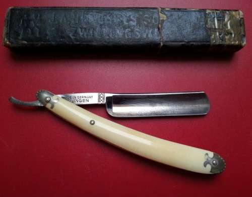 Bismarck Solingen Straight (Cutthroat) Razor (Cream Handle)