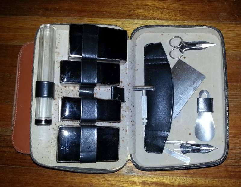 Vintage Grooming / Shaving Sets with Razor