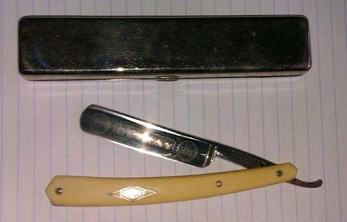 Vintage Straight Cutthroat Razor - Beekay