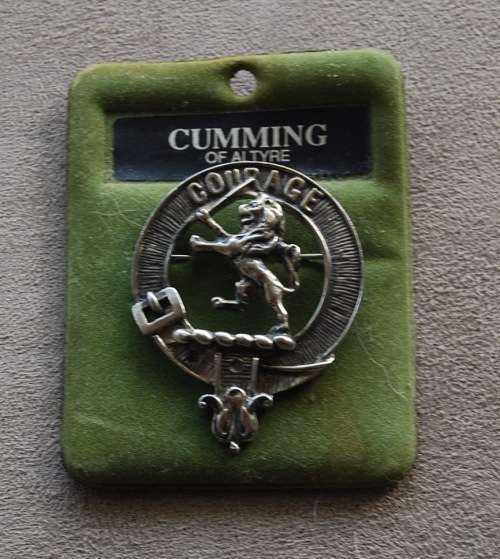 VINTAGE SCOTTISH KILT BADGE
