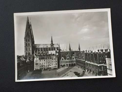 1930`S LUBECK MARKTPLATZ MIT MARIENKIRCHE GERMANY PHOTO POST CARD UNUSED