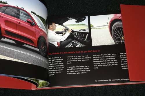 PORSCHE MACAN GTS BOOK