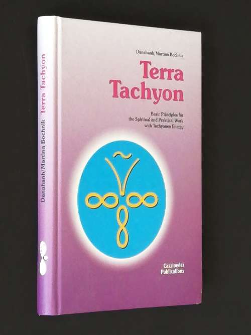 TERRA TACHYON DANAHANH / MARTINA BOCHNIK
