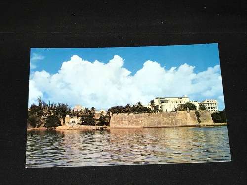 VINTAGE POSTCARD OF PUERTO RICO UNUSED