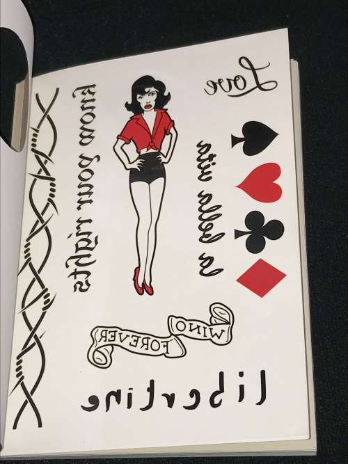 CELEBRITY TATTOOS WITH 16 TEMPORARY TATTOOS TO WEAR