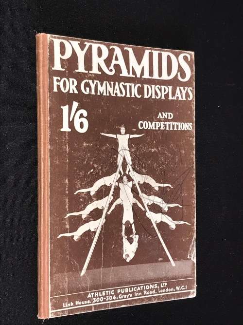 PYRAMIDS FOR GYMNASTIC DISPLAYS AND COMPETITIONS