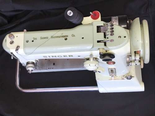SINGER 320K SEWING MACHINE