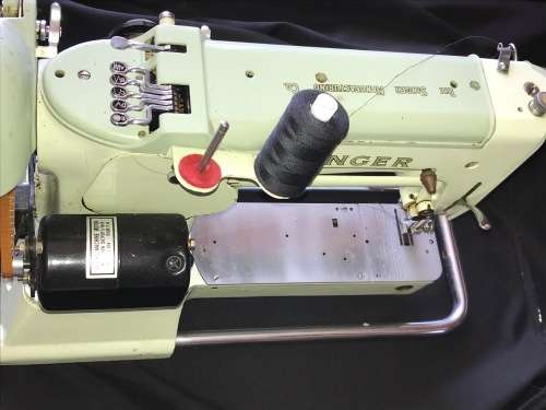 SINGER 320K SEWING MACHINE