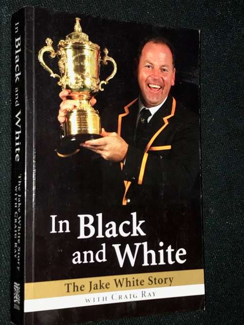 IN BLACK AND WHITE THE JAKE WHITE STORY