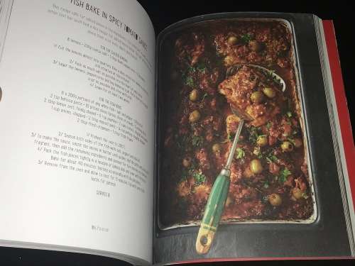 THE REAL MEAL REVOLUTION BY PROK TIM NOAKES ,SALLY-ANN CREED, JONNO PROUDFOOT AND DAVID GRIER SIGNED