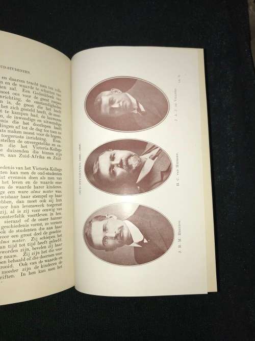 GEDENKBOEK VAN HET VICTORIA KOLLEGE 1918