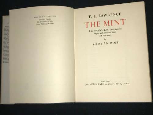 THE MINT BY 352087 A/c ROSS - T.E. LAWRENCE 1ST EDITION
