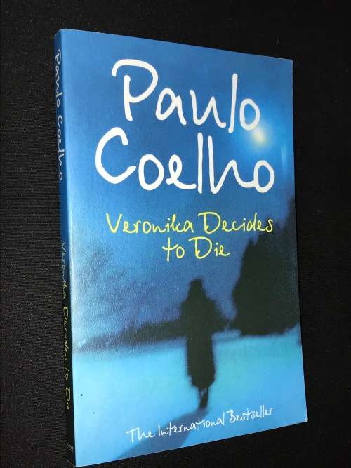 VICTORIA DECIDES TO DIE BY PAULO COELHO