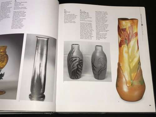 GLASS THROUGHOUT TIME HISTORY AND TECHNIQUE OF GLASSMAKING FROM ANCIENT WORLD TO THE PRESENT - SKIRA