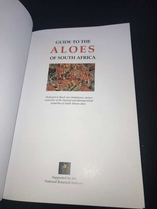GUIDE TO ALOES OF SOUTH AFRICA BY BEN-ERIK VAN WYK & GIDEON SMITH