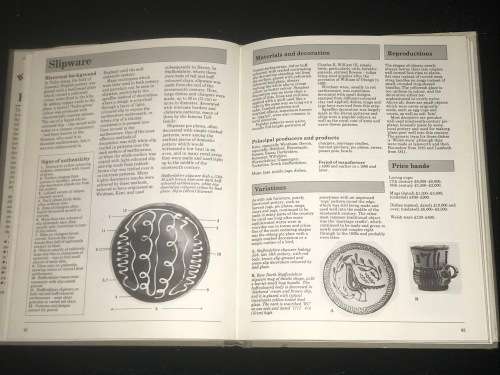 MACDONALD GUIDE BUYING ANTIQUE POTTERY & PORCELAIN BY RACHAEL FIELD