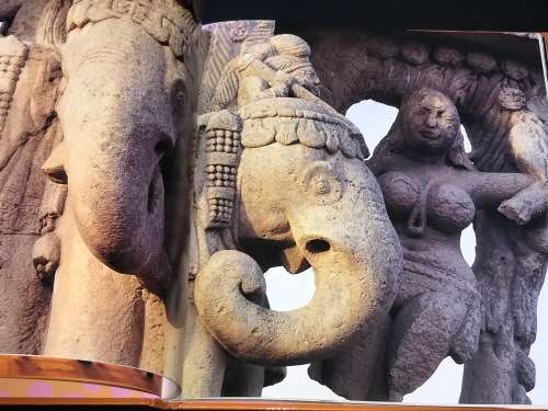 THE ART OF INDIA BY NIGEL CAWTHORNE