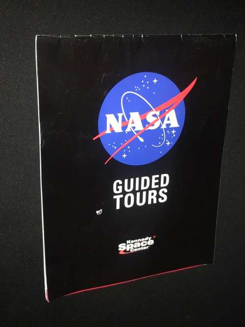 NASA GUIDED TOURS OF THE KENNEDY SPACE CENTRE GUIDE BOOK