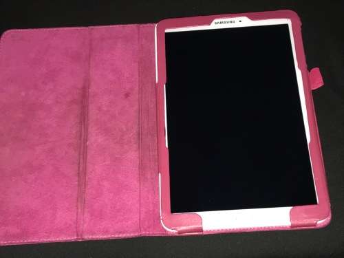 SAMSUNG GALAXY TAB E WHITE HAS 3G/WIFI  SM-T561